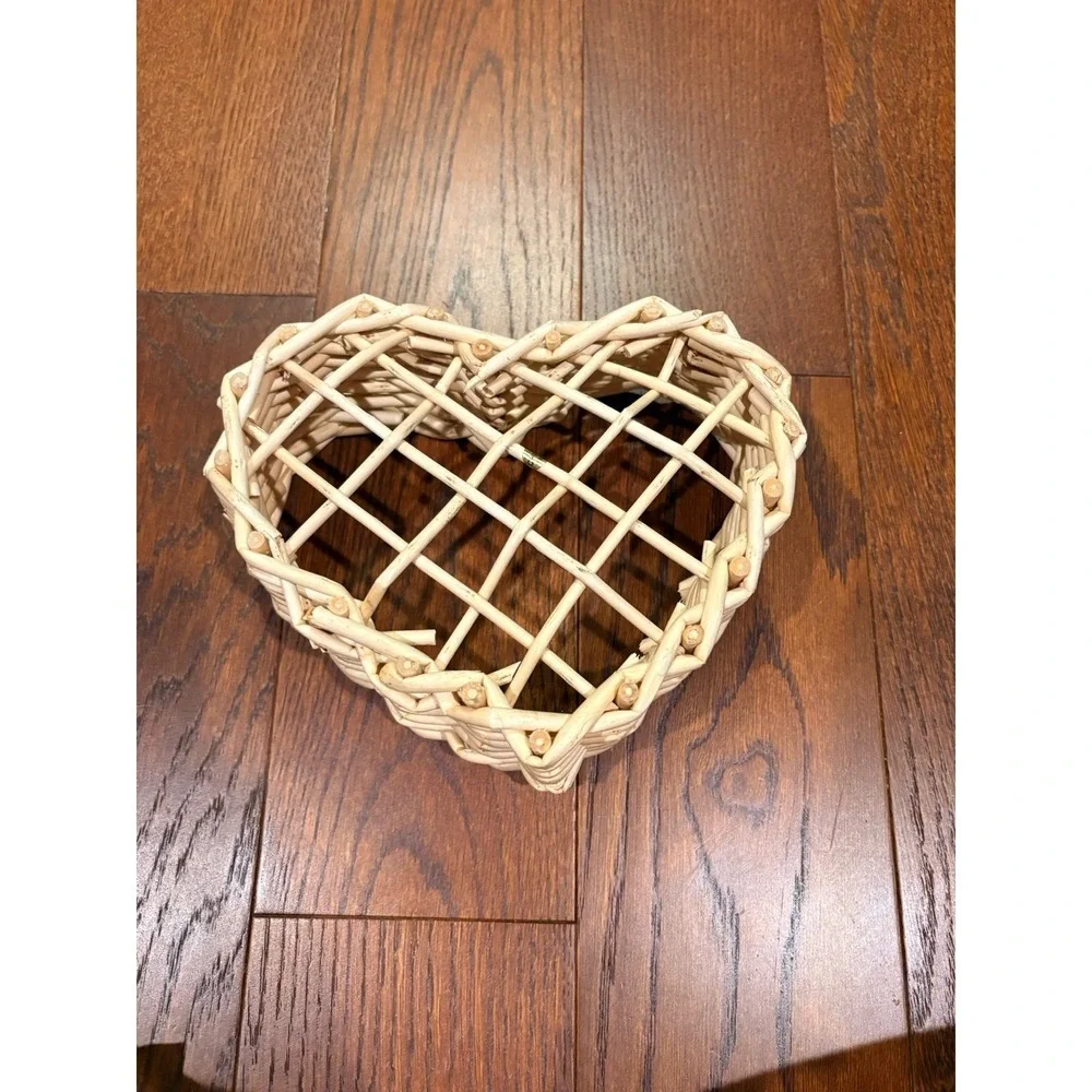 Heart Shaped Woven Wicker Basket Wood Decor Storage Organizer 8x6x2 Rustic Love